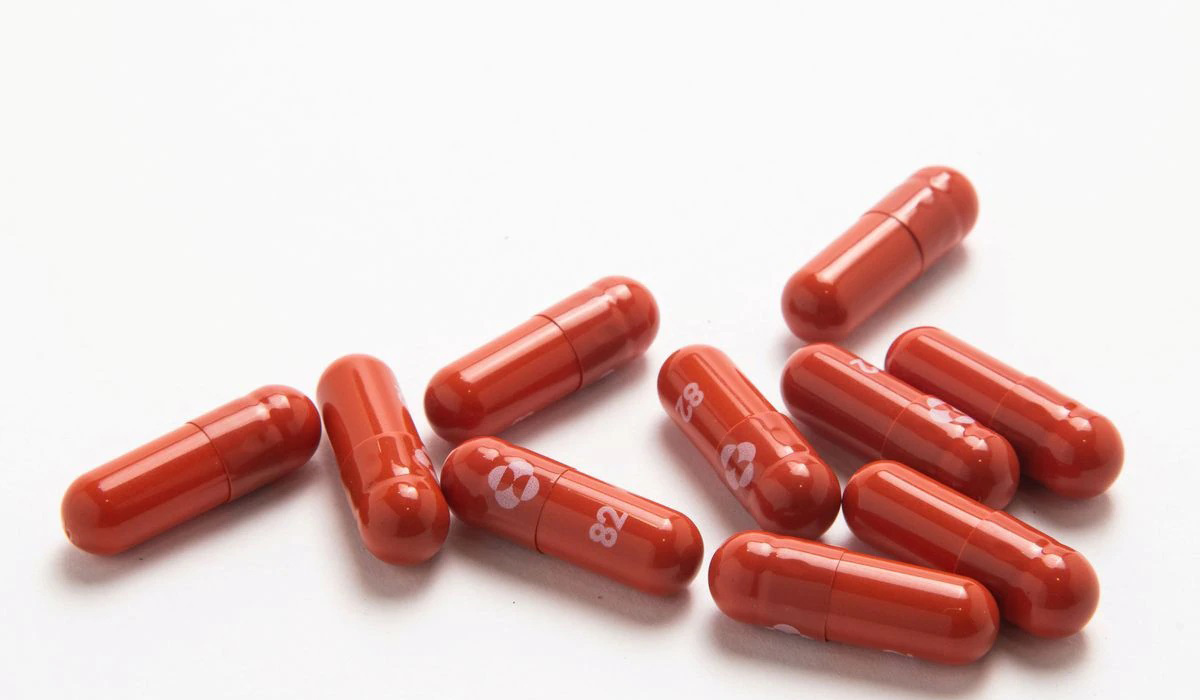 Molnupiravir COVID-19 antiviral pill